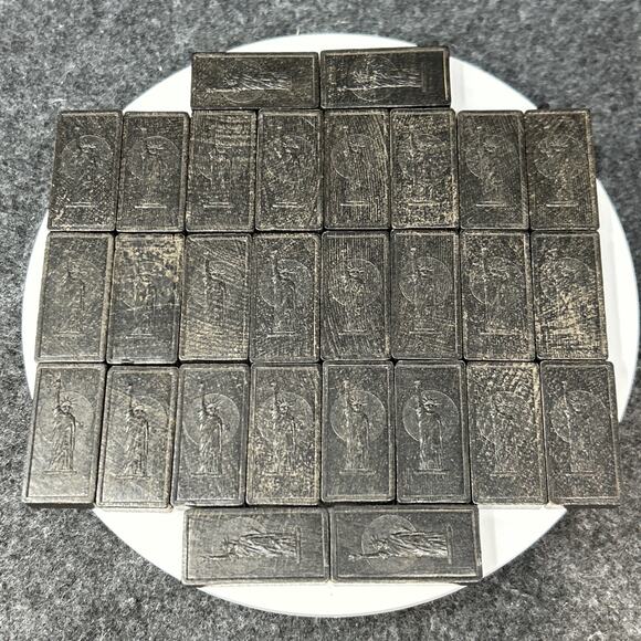 Vintage Statue Of Liberty Dominoes 28 Pieces Black - Picture 4 of 9